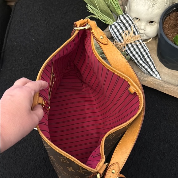 π― Authentic Louis Vuitton Delightful & Pivione Monogram Shoulder Bag - Picture 10 of 17